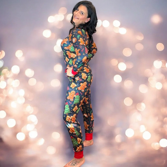 Shirley &‎ Stone Gingerbread Man Jogger Lounge Pajama Set for Women - Nightwear - Picture 10 of 16